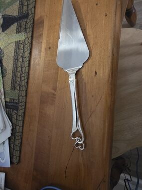 Silver Cake Server - Polished Stainless Steel